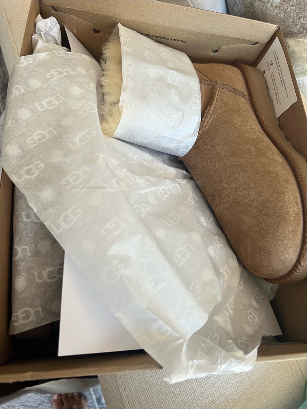 UGG Chestnut Brown Classic Shearling Lined Winter Boots